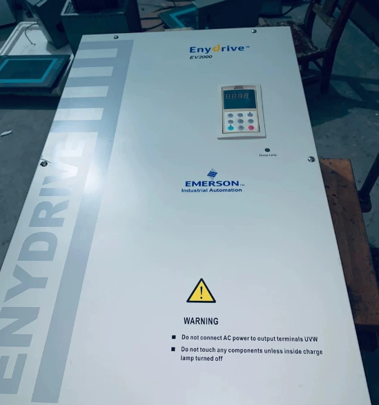 浜屾墜鑹鹃粯鐢熷彉棰戝櫒EV2000-4T1320P