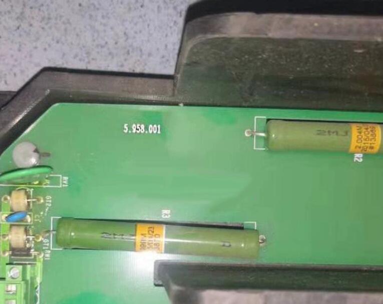 鍒╁痉鍗庣 5.958.005A鍒嗗帇鐢甸樆瑁呯疆